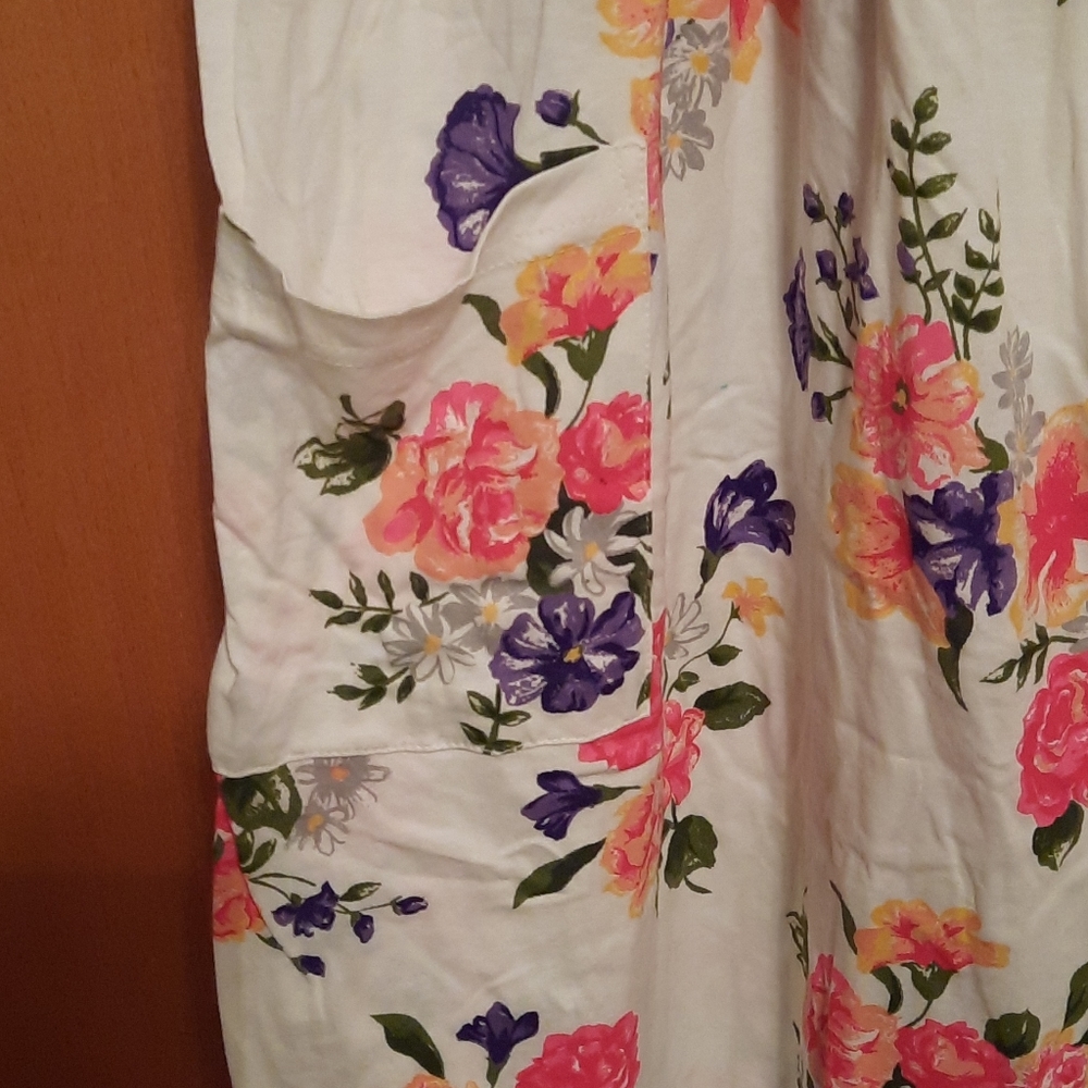 Floral Adonna Leisurewear dress medium - Picture 3 of 6